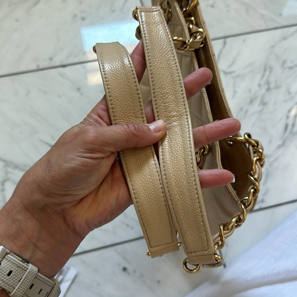 Chanel PST - Picture 9 of 16